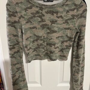 ZARA camouflage cropped sweater top